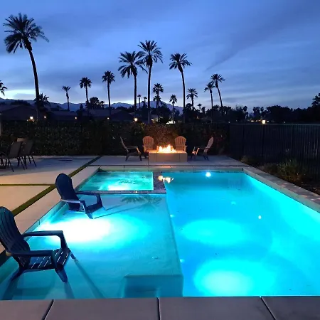 Desert Escape, Stunning View, Pool, Bbq, Firepit, Gated, Walk2 Coachella Music Festival